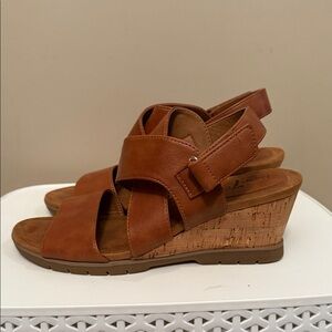 Elegant Tan Leather Wedge Sandals